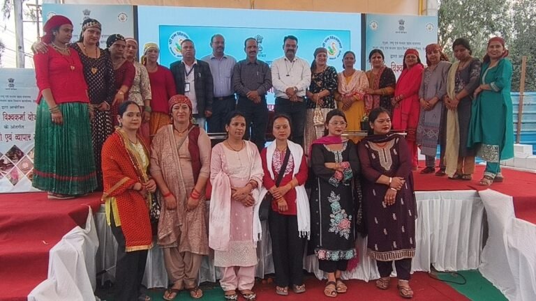 हस्तकला को मिला नया मंच: विकासनगर में पीएम विश्वकर्मा योजना का भव्य मेला, कारीगरों की हुई अच्छी कमाई
